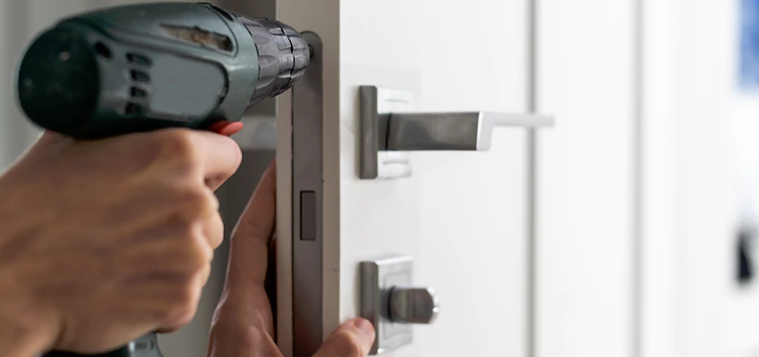 Locksmith For Lock Replacement Near Me in Lombard